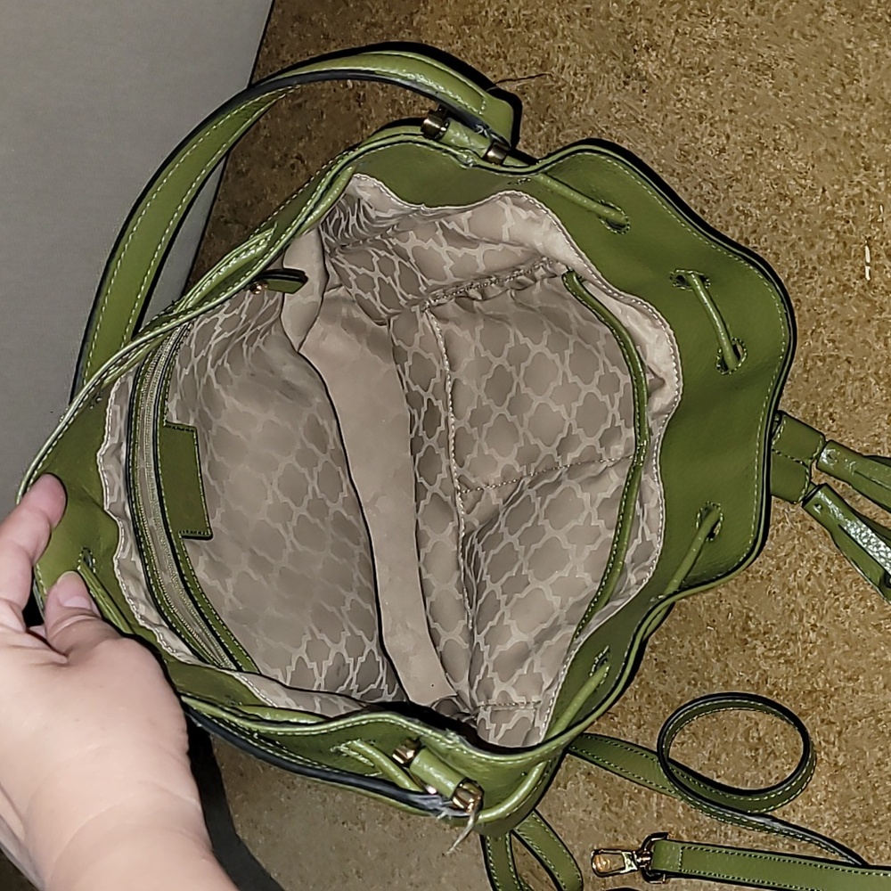 C Wonder Green Faux Leather Tote Bag - Picture 5 of 6